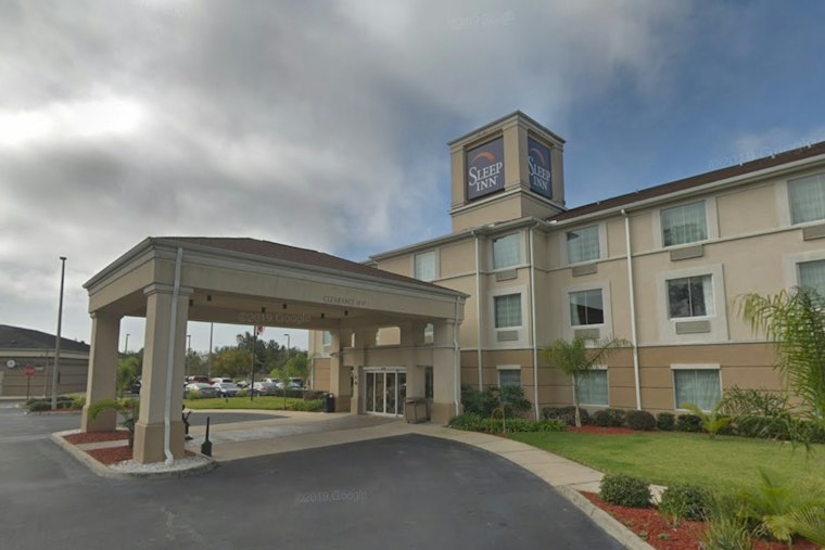 Welaka Woman, 41, Arrested After Palatka Hotel Visit; Accounts Differ on Alleged Assault