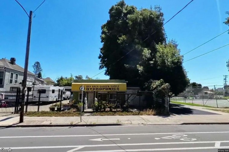 West Oakland Infill Plan Proposes Six Homes on Old Garden Store Lot