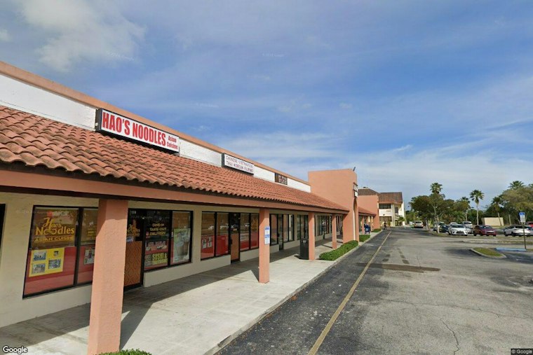 West Palm Beach Mom Confronts Stranger Over Girls Alone in Hot, Engine-Off Car