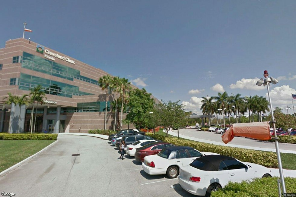 Weston Hospital Becomes Florida's First to Wield Holographic Surgery Goggles