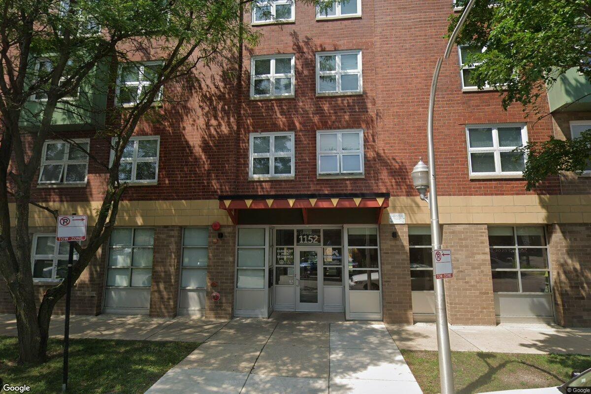 hoodline.com - Damon R. Sheffield - Passive Homes Weather Chicago-Area Storms and Cut Bills