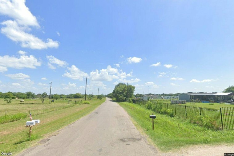 Wills Point Man, 26, Dies After SUV Hits Tree on Hunt County Road