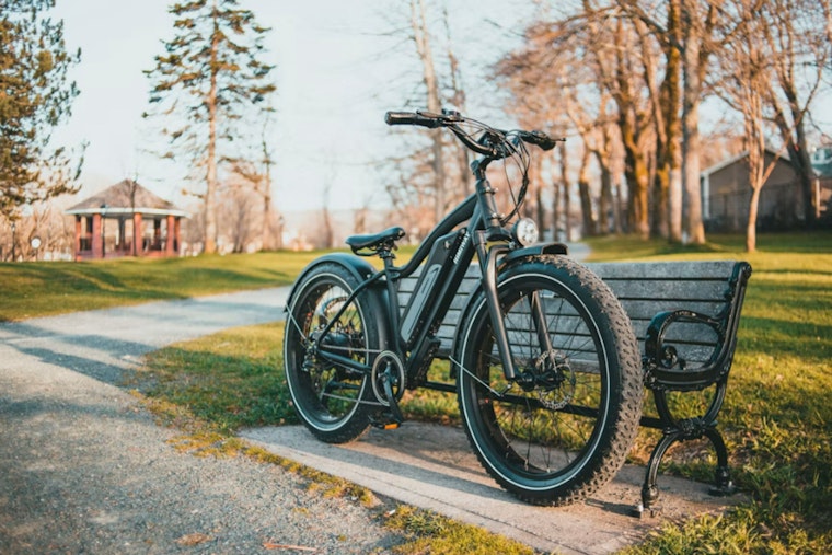 Winters Bans E-Bikes From Sidewalks, Parks and Creekwalk After Teen's Wild Chase