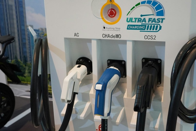 Wisconsin Adds 42 EV Fast-Charging Stations, From Kwik Trips to Rural Motels