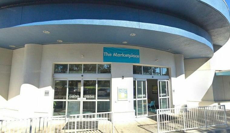 Wisconsin Family Sues Orlando Holiday Inn Over Walled-Off Waterpark
