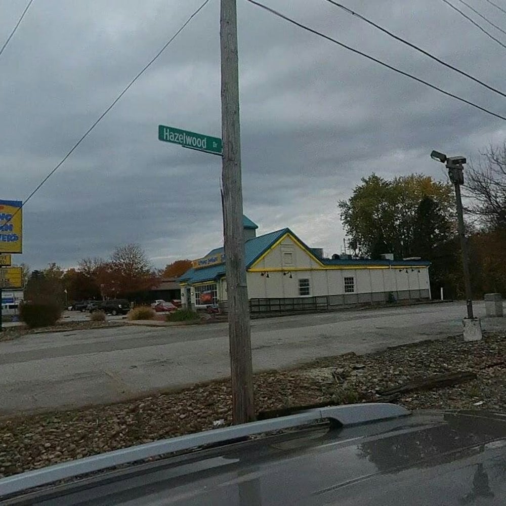 Youngstown Long John Silver's Marks Remodel With Ribbon-Cutting