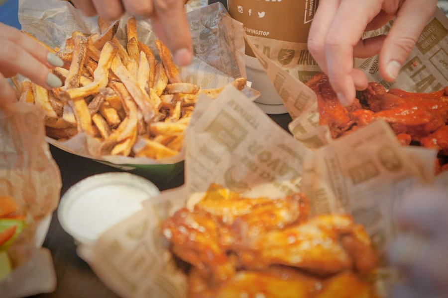 Score chicken wings and more at Nashua's new Wingstop