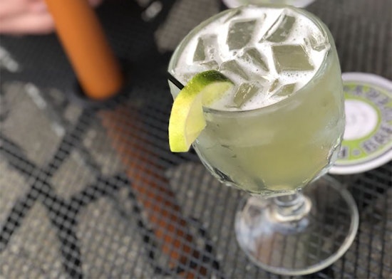 The 4 best dive bars in Lakewood, ranked