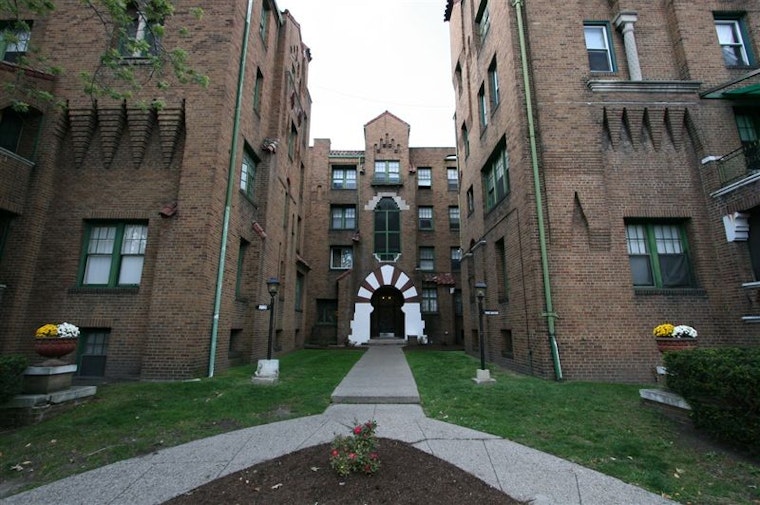 What does $600 rent you in Detroit?