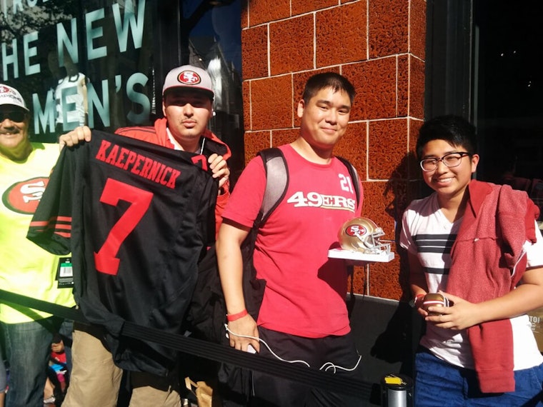 Photo: 49ers Faithful Line Up At Levi's On Market To Meet Colin Kaepernick