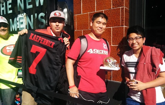 Photo: 49ers Faithful Line Up At Levi's On Market To Meet Colin Kaepernick
