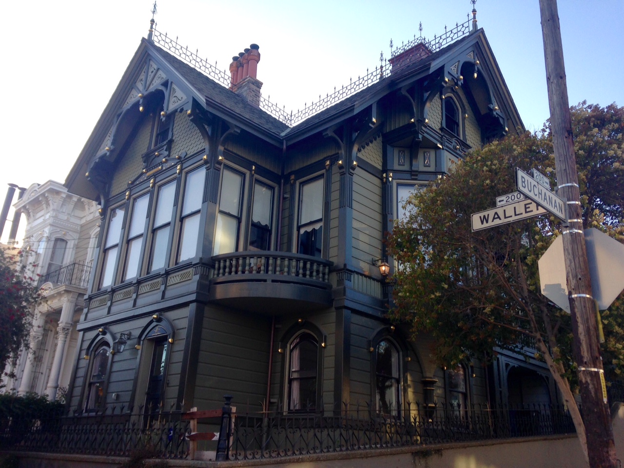 San Francisco Marathon Mile 22 - Course Landmark - Lower Haight's Nightingale House