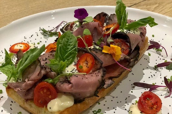 SoFi gets a new Spanish tapas bar: Vino Tinto