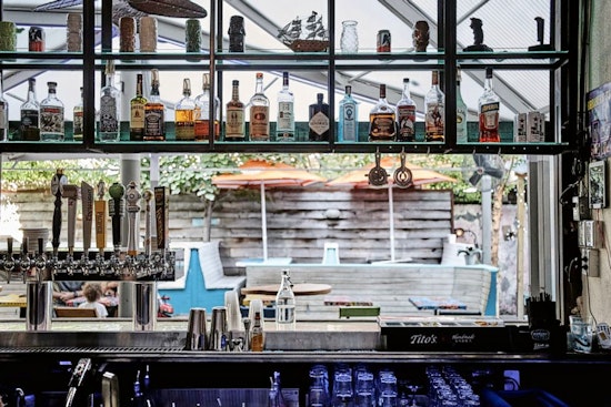 New bar The Breakers brings cocktails and more to Williamsburg