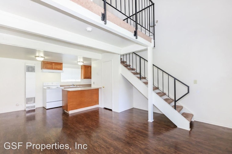 What does $800 rent you in Fresno?