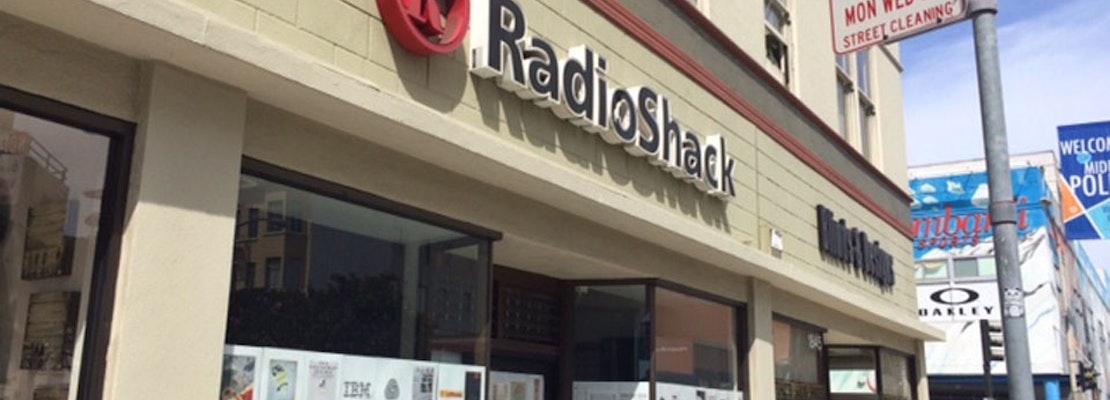 AT&T Store Headed To Former RadioShack On Polk