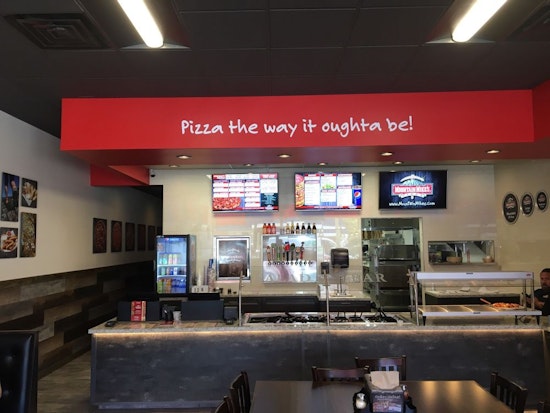 Mountain Mike's Pizza fires up in Montclair Village