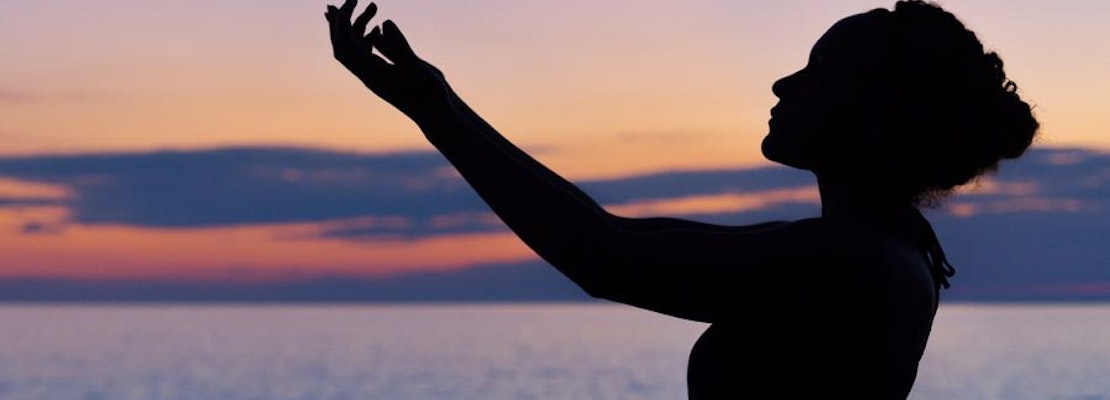 3 out-of-the-studio yoga classes around Chicago this summer