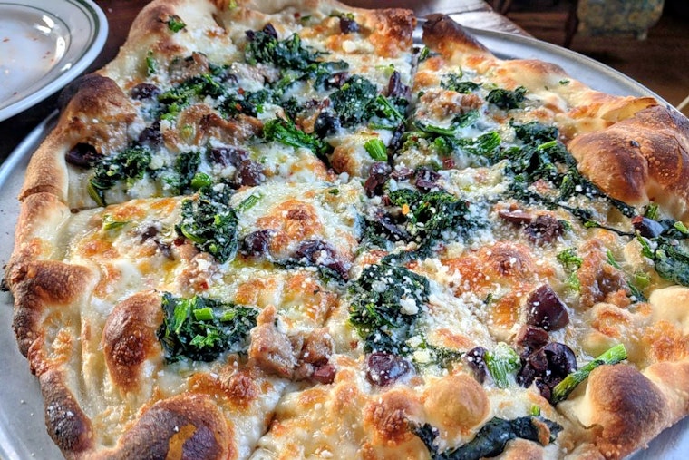 Hutchins Garage brings craft beer and pizza to Geer Street