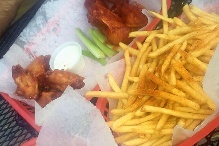 Sports bar Ravenswood Station opens its doors