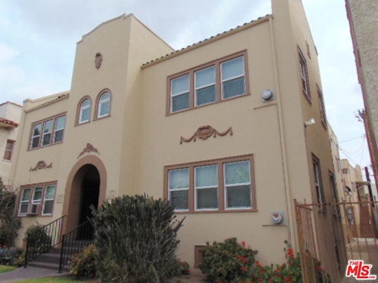 Learn the score on what's available to rent in Los Angeles for $1,900 per month
