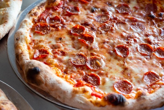 Superfine Pizza brings fresh take on thin-crust pizza to DTLA
