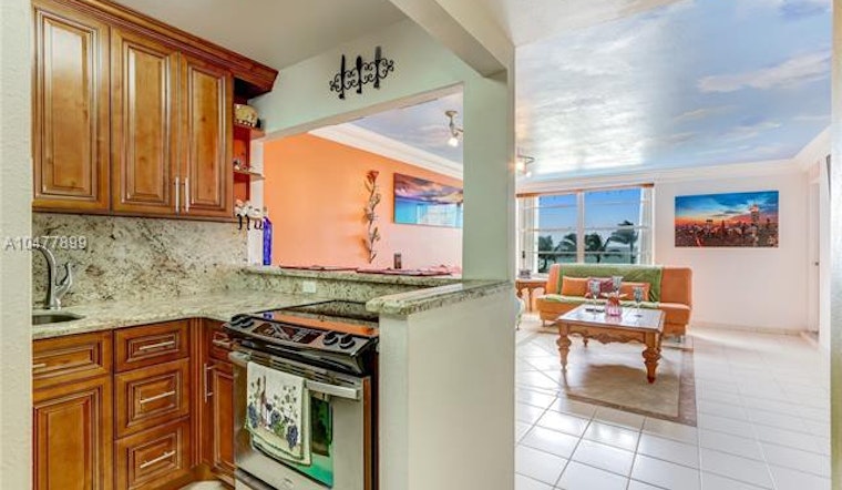 What does $1,800 rent you in Miami Beach?
