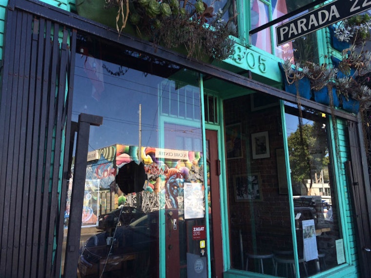 Window Smashed, Two Injured In Parada 22 Rock-Throwing Incident