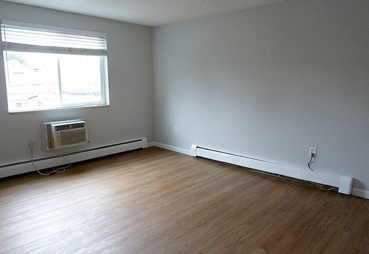 What will $1,300 rent you in Speer, right now?