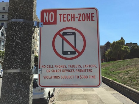 Photo: 'No Tech-Zone' Signs Appear Near Alamo Square