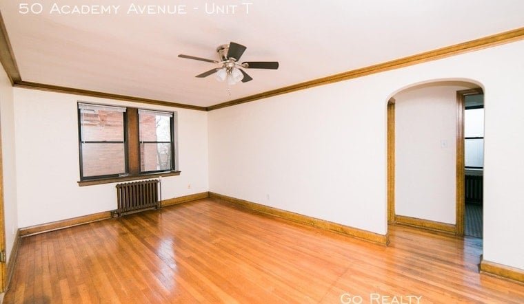 What does $900 rent you in Mount Lebanon?