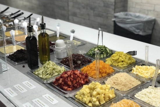 New fast-casual Salata opens in downtown Dallas