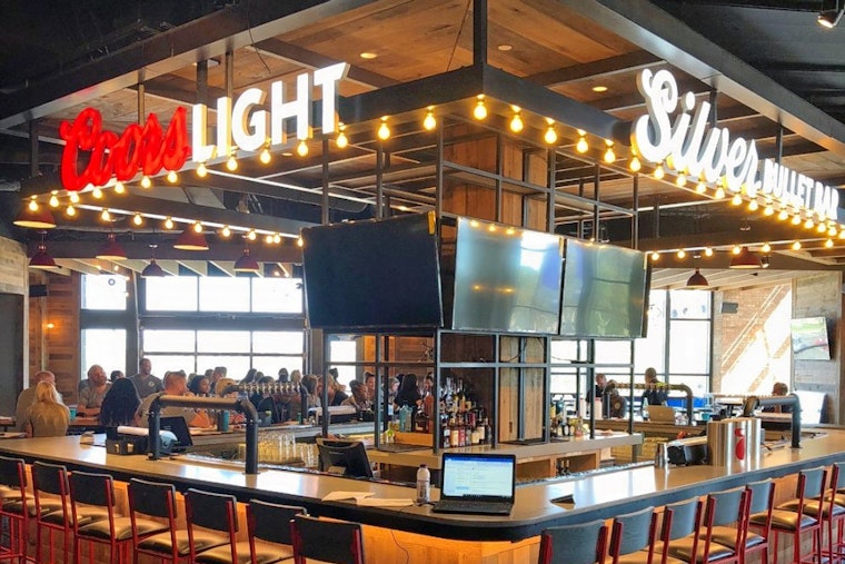 New sports bar Sports & Social Arlington now open