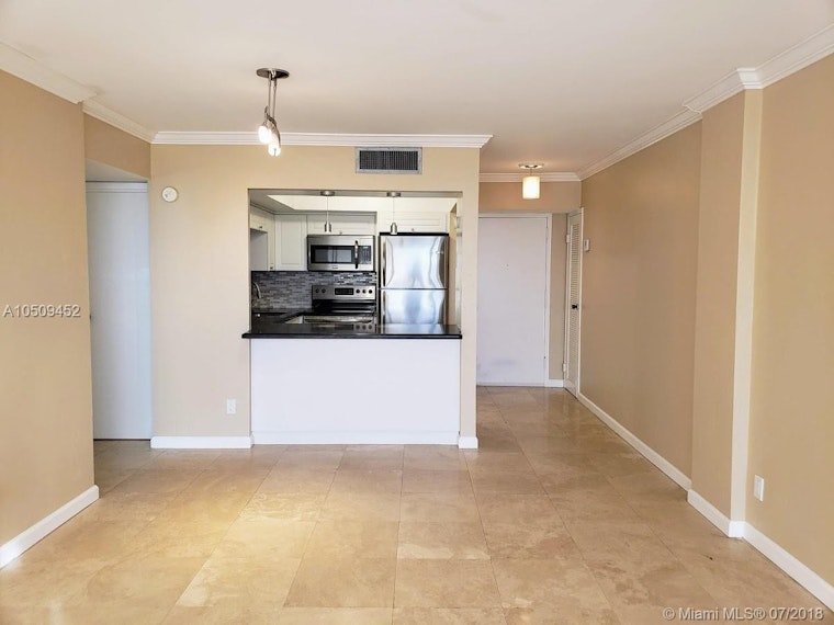 Renting in Miami: What will $1,700 get you?