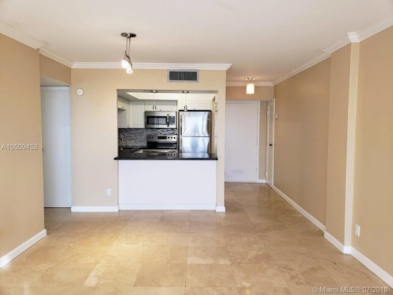 Renting in Miami: What will $1,700 get you?