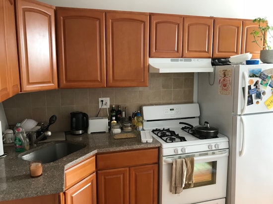 What's the cheapest rental available in Astoria?