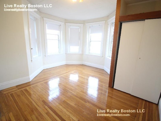 Renting in Boston: What will $1,700 get you?