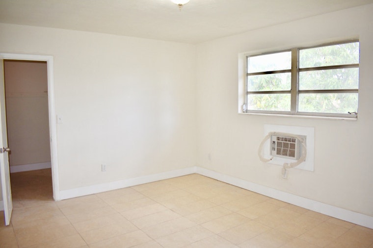Check out today's cheapest rentals in the Little Haiti, Miami