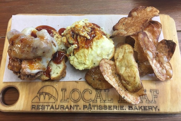 Explore the top 5 spots for food and drinks near First Ward Park