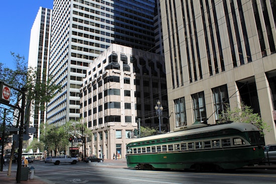 FiDi/North Beach Crime: Knife-wielding hat thief, woman assaulted and robbed at Muni stop, more