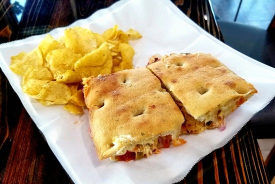 It's a Grind brings coffee, tea and cafe fare to East Oakland