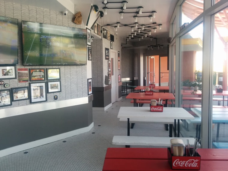 Pin Up All-Star Diner Brings Comfort Food, Sports Bar To Yerba Buena Gardens