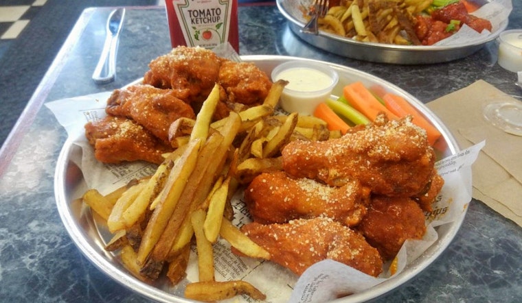 Hangry's brings burgers, wings and more to Chicago's northwest side