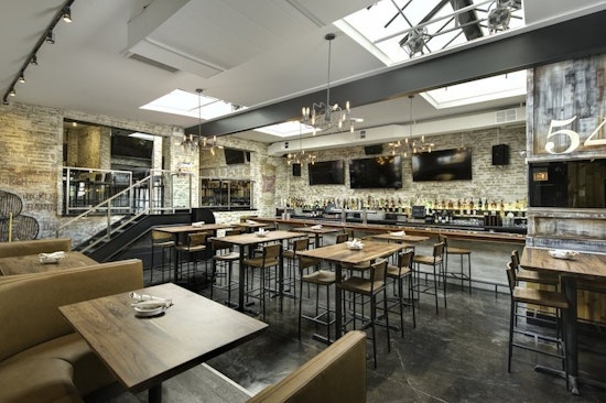 Lincoln Park gets a new gastropub with beer garden: Broken Barrel Bar