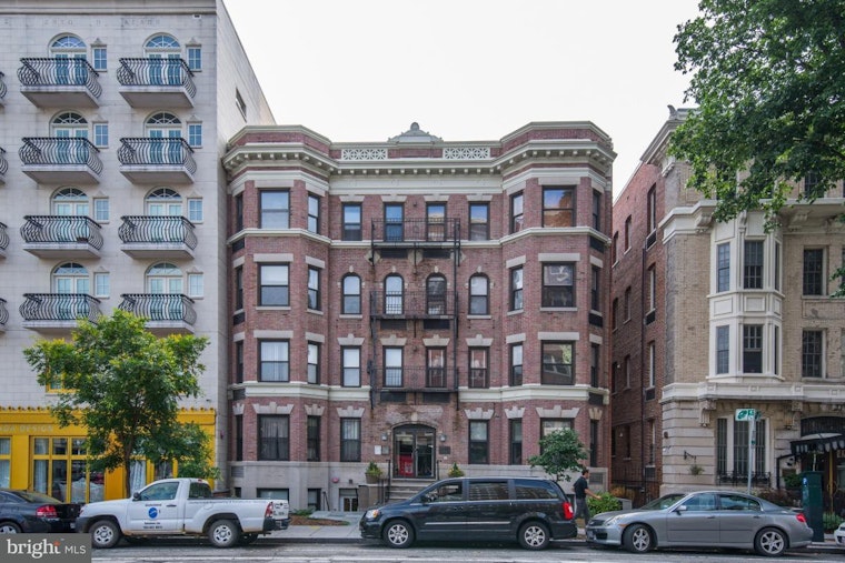 What will $2,000 rent you in Adams Morgan, right now?