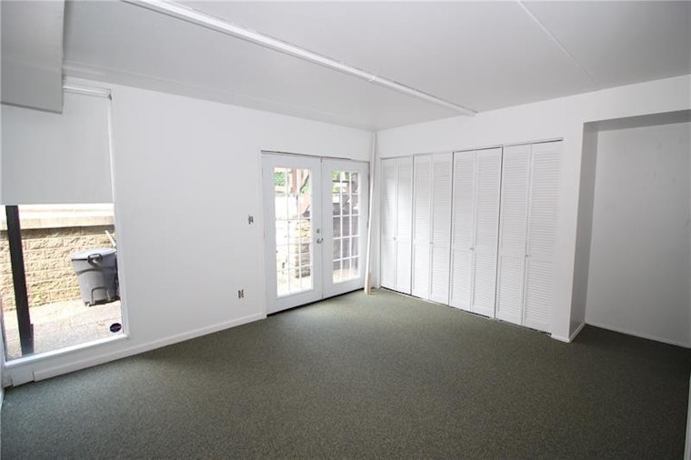 What does $1,000 rent you in Shadyside, today?