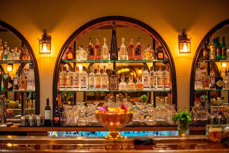 Cocktail lounge Rita opens in Sherman Oaks, with libations and live music