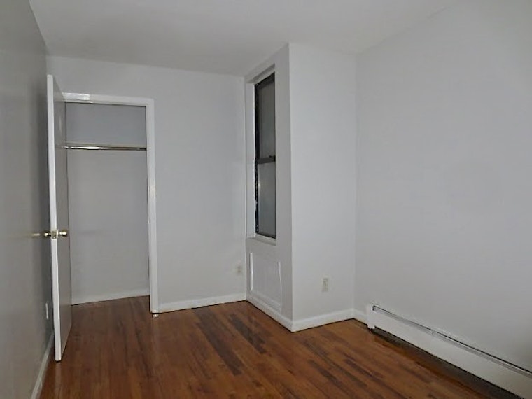 What's the cheapest rental available in Hell's Kitchen, right now?