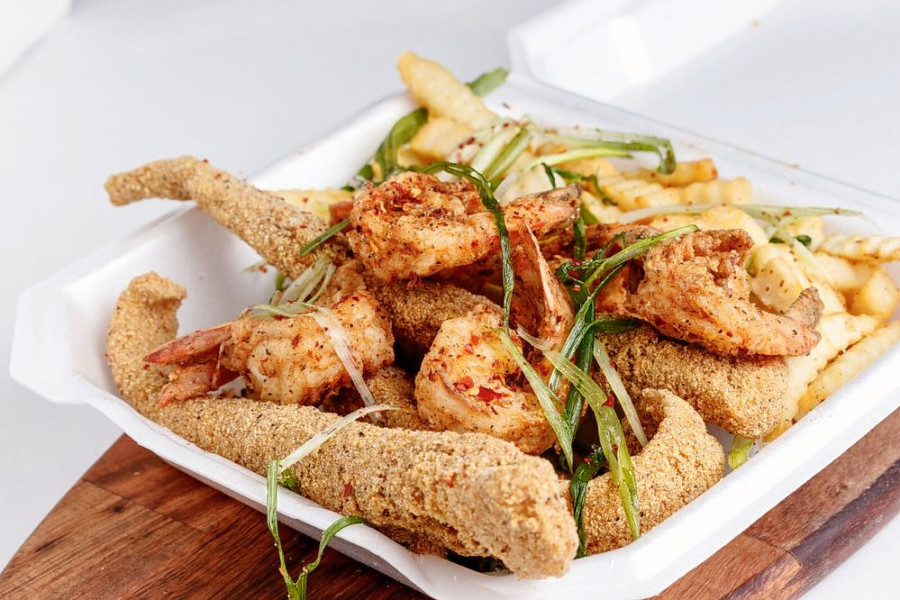 J&J Wings and Seafood opens in Westchase, with fried catfish, chicken