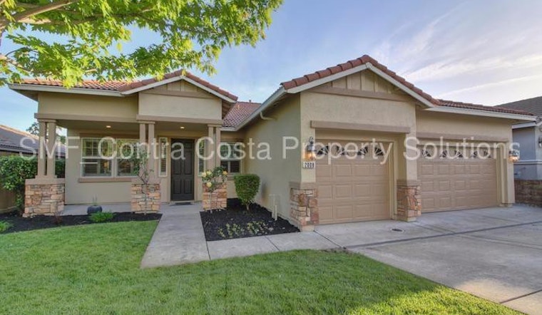 What's the priciest residential rental listed in Roseville today?